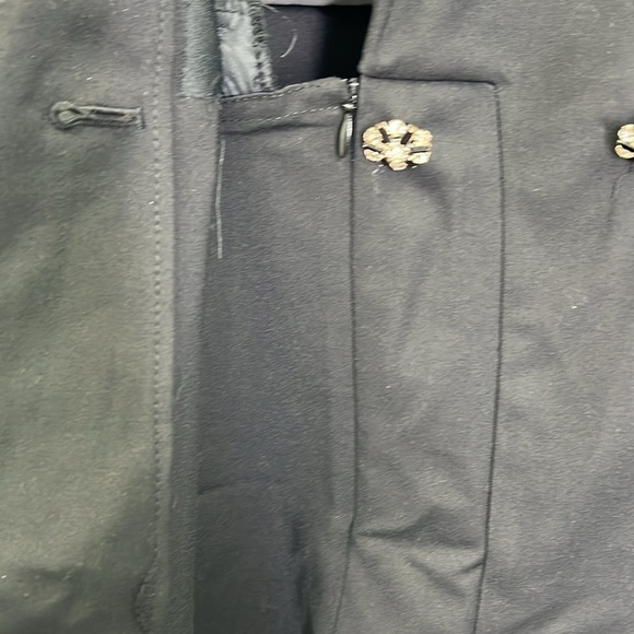 Zara - Tuxedo Sleeveless Lace Rhinestone Flower Button Short Romper Medium - Picture 14 of 16